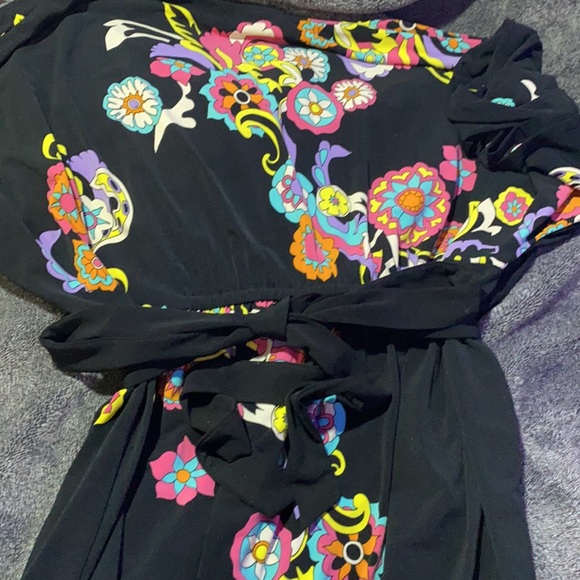 Dress - Picture 5 of 6